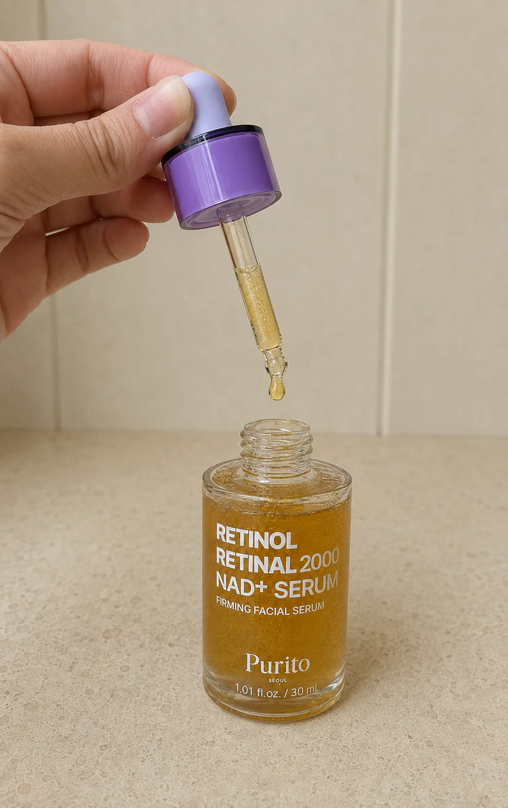 Pipette montrant la texture du sérum Purito Retinol Retinal 2000 NAD+