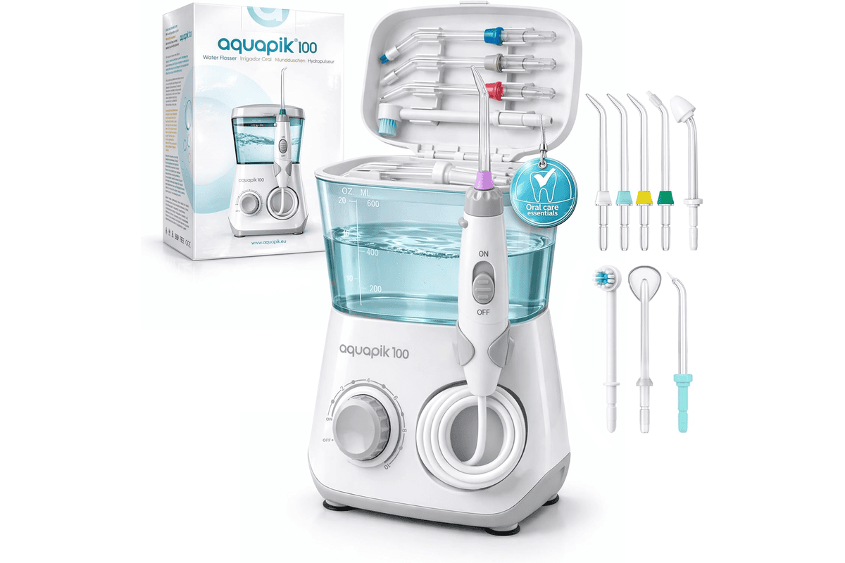 Aquapik Hydropulseur dentaire blanc avec 10 niveaux de pression 8 embouts et réservoir 600 ml IPX8 pour orthodontie et gencives sensibles