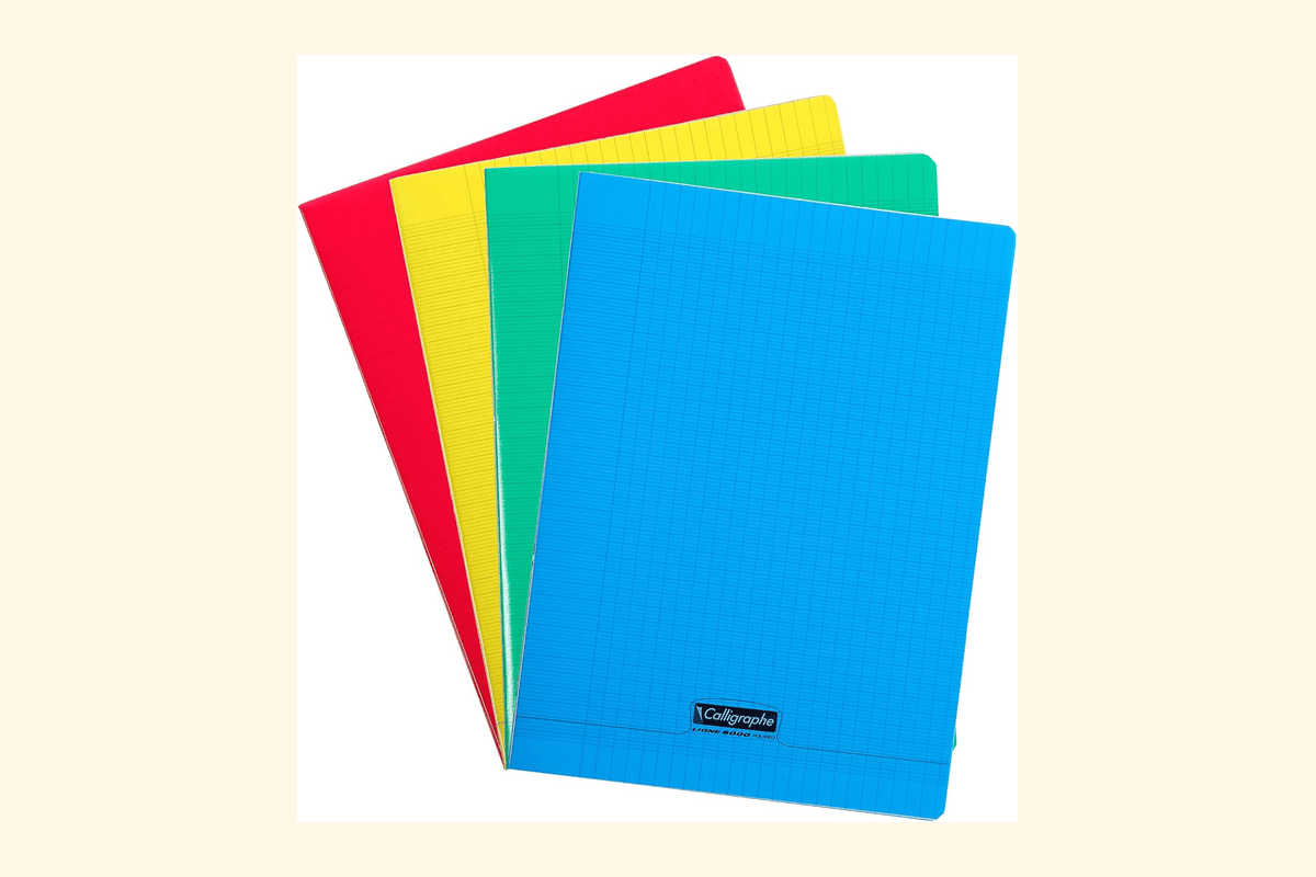 Calligraphe 18060AMZC Lot de 9 Cahiers Agrafés Clairefontaine 24x32 cm 48 pages grands carreaux papier blanc 90 g couverture polypro couleurs assorties Amazon 13,23 euros