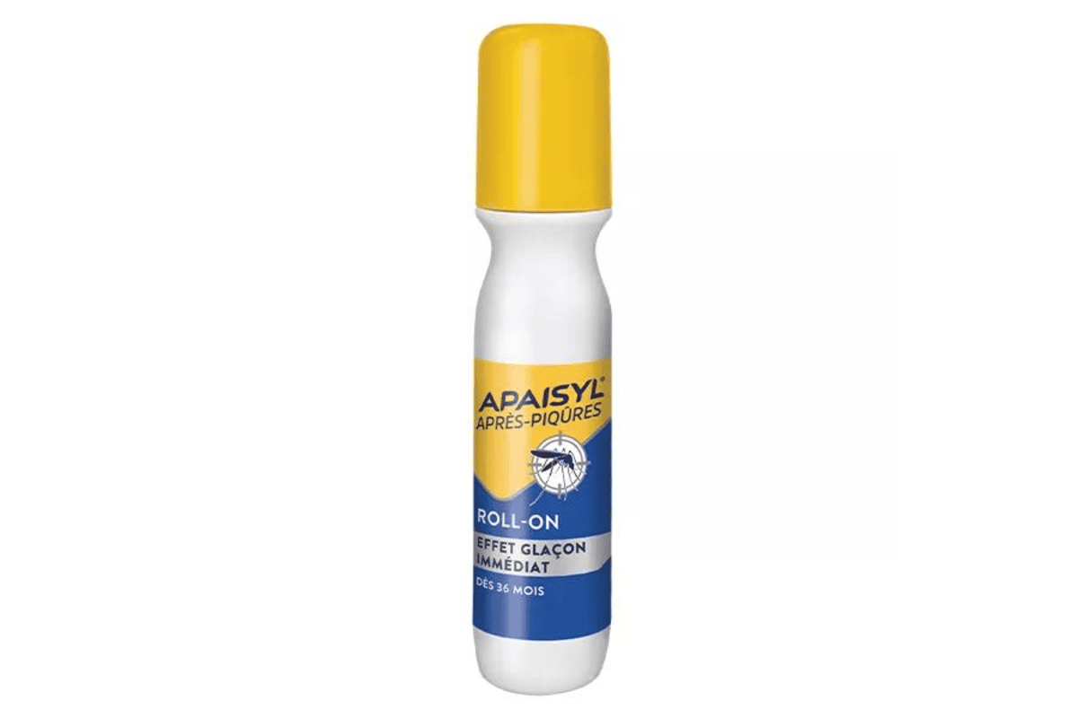 Roll-on Apaisyl Après-Piqûres 15 ml sur fond blanc, format nomade sac à main