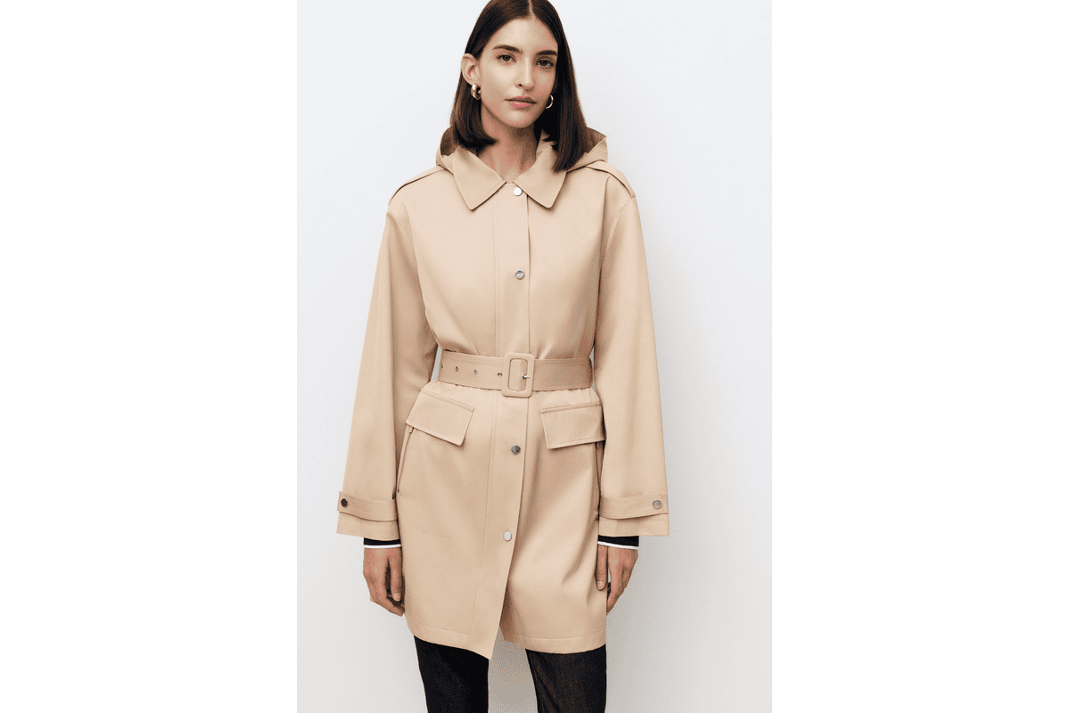 Manteau Gardenia sable Caroll pour femme, coupe classique élégante, teinte beige clair lumineuse
