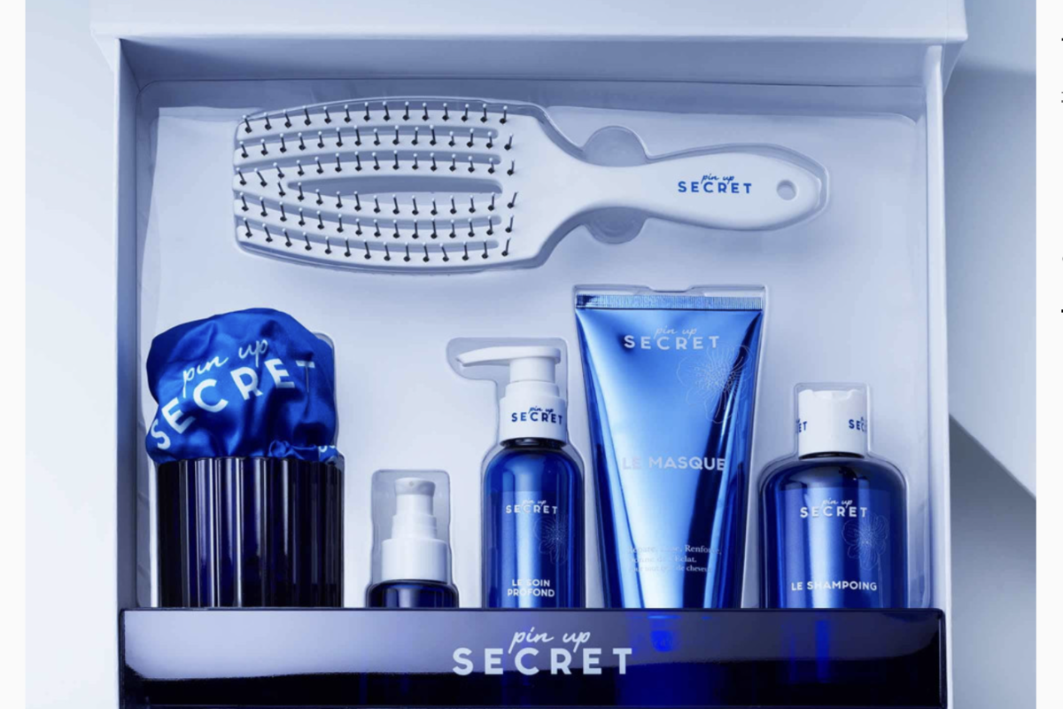 Pin Up Secret Coffret Soin Capillaire boite ouverte presentation cadeau 6 produits accessoires mai 2026