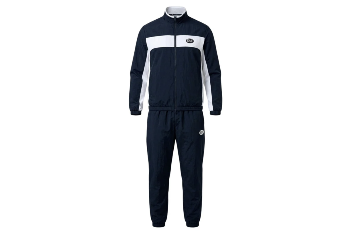 Ensemble survêtement EA7 Emporio Armani bleu marine et blanc 147 euros Showroom Privé mai 2026