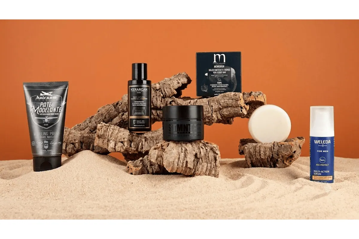 Box Avantages Monsieur édition limitée avec Hairgum Pâte Modelante, Kerargan shampoing huile de ricin, STMNT pâte matifiante, Patrice Mulato solide, Weleda 5-en-1 sur sable et écorce de liège