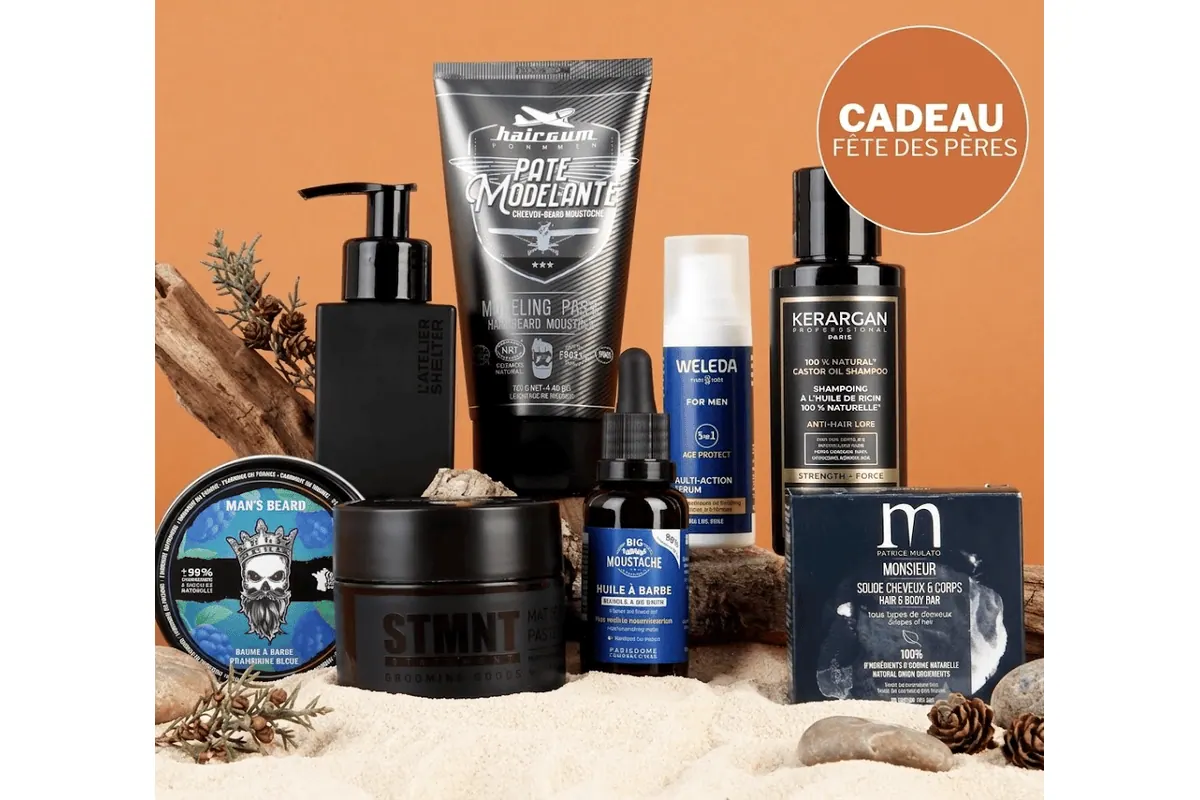 Box Avantages Monsieur édition limitée avec 8 soins barbe cheveux corps et visage (Weleda, Hairgum, L'Atelier Shelter, STMNT, Kerargan, Big Moustache, Man's Beard, Patrice Mulato) sur sable avec bandeau Cadeau Fête des Pères