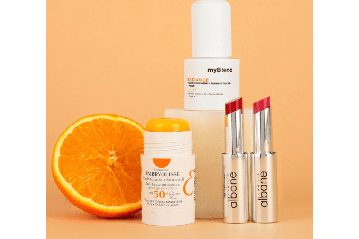 Stick solaire Embryolisse SPF50+ + sérum éclat myBlend Radiance + rouges à lèvres Camille Albane