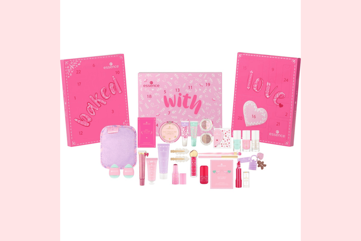 Calendrier de l'Avent Essence 2026 Baked with Love 24 produits maquillage soin ongles accessoires 29,99 euros exclusif Cosmé'Chic livraison mi-octobre