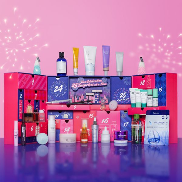 Calendrier Stylevana 2026 ouvert avec ses tiroirs et l’ensemble des soins et maquillages K-Beauty