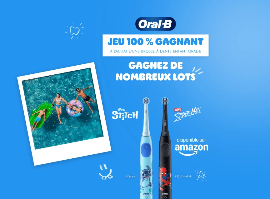 Visuel bleu du jeu Oral-B Kids avec brosses Stitch et Spider-Man et illustration de vacances en famille