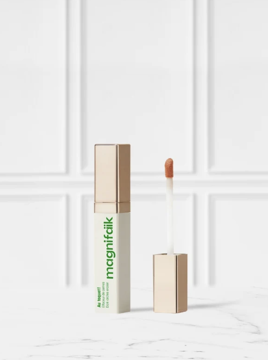 Magnifaïk Au taquet Effaceur de Cernes orangé color correcting peach tube doré