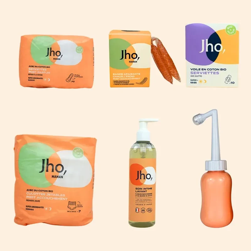 Les six références du kit Jho : protections post-partum, culottes, bande chaud-froid, soin lavant et douchette