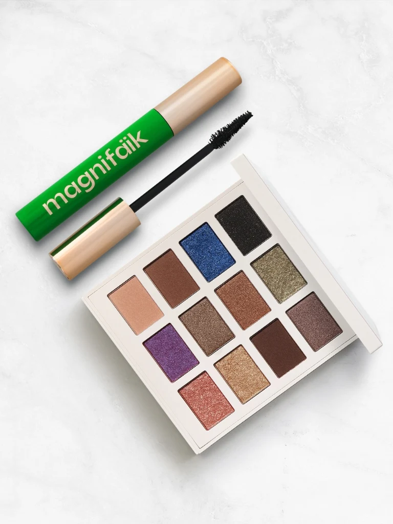 Coffret Magnifaïk Regard Sublime avec palette de 12 fards à paupières et mascara noir
