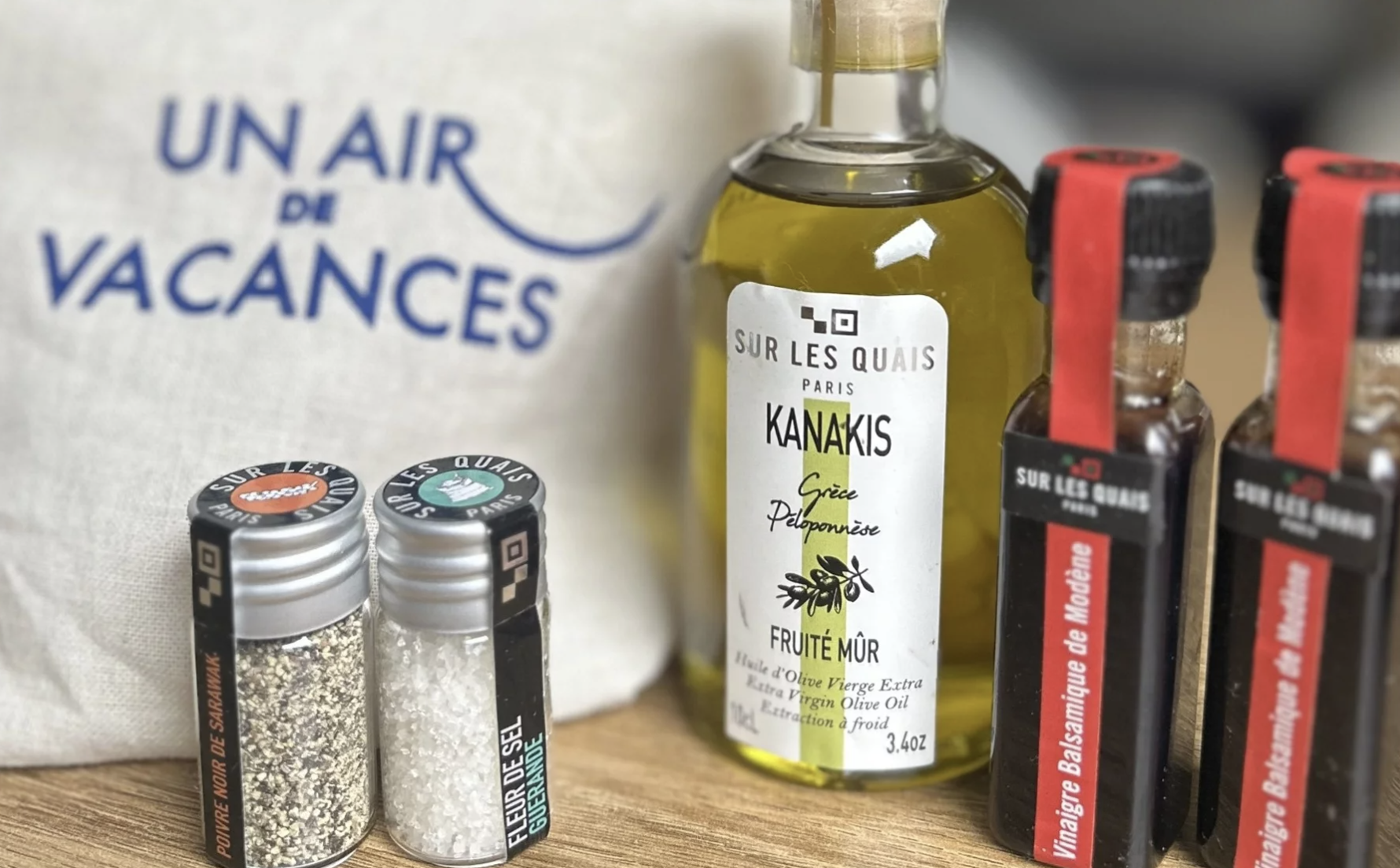 Kit Un Air Relevé : huile d'olive, vinaigre balsamique, fleur de sel, poivre