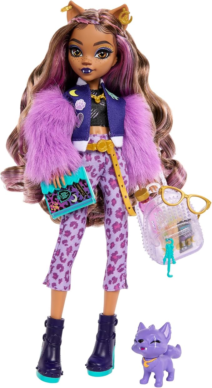 Clawdeen Wolf avec veste violette, sac à dos et chien Crescent