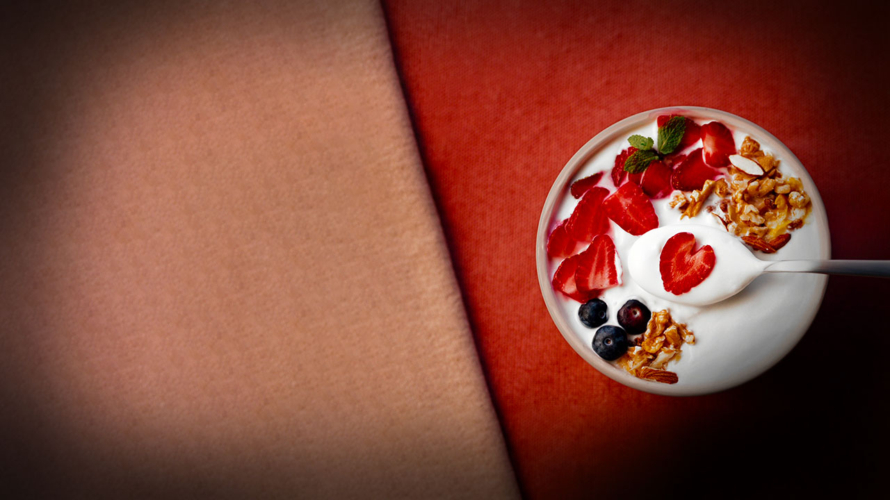 Bol de kéfir aux fruits utilisé pour présenter la campagne I Love Kéfir