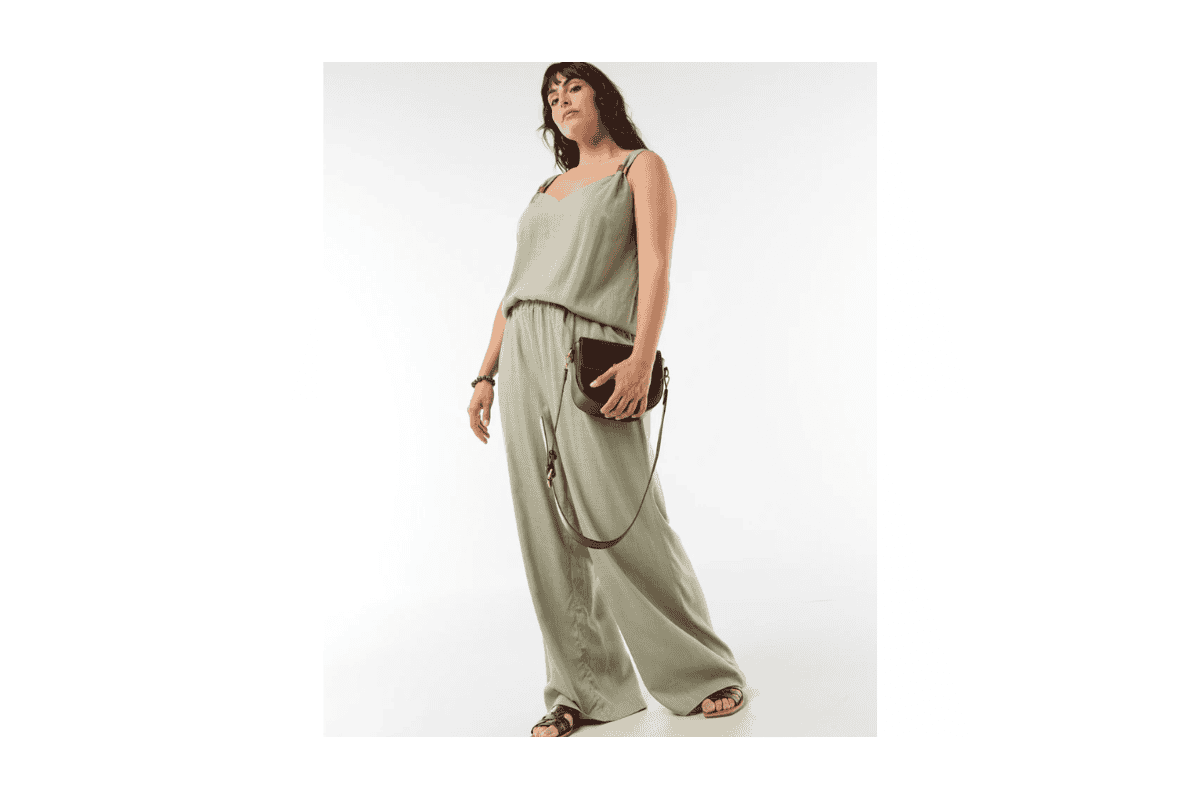 Test gratuit Kiabi ensemble lin grande taille top fluide bijoux dorés pantalon large vert sauge été 2026