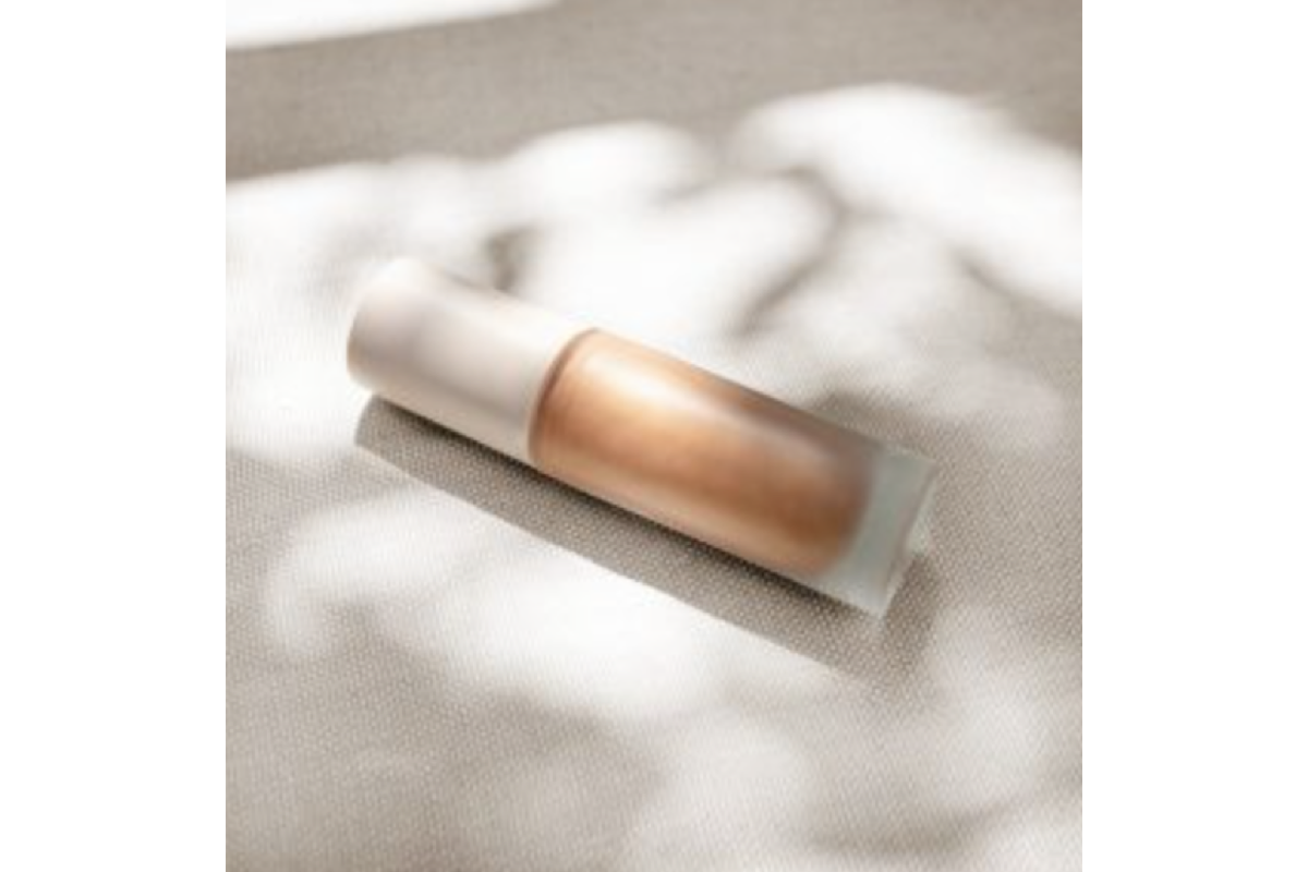Base éclat universelle Mademoiselle bio bronze adapter toutes carnations teint unifié lumineux