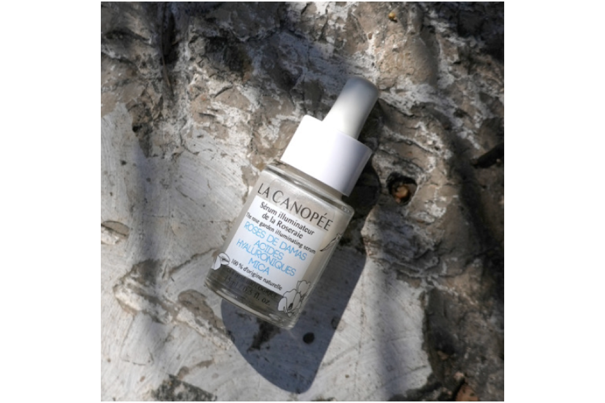 Sérum illuminateur Roseraie La Canopée acide hyaluronique rose damas mica glow scintillant peau bio luxe
