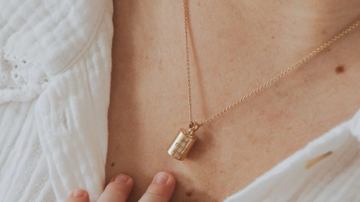 Test Produit : Collier Mon Petit Poids – Le Bijou Personnalisé Qui Célèbre le Lien Maman-Enfant