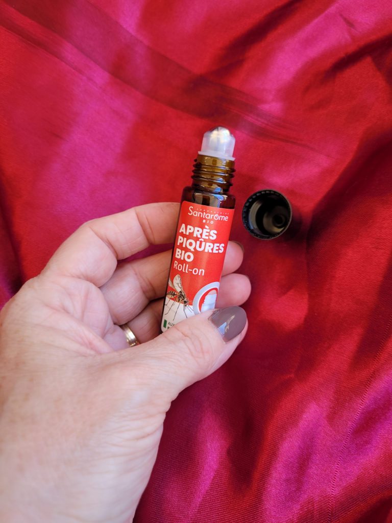 Test & Avis : Le Roll-On Après Piqûres Santarome Bio (Le sauveur de mon été !)